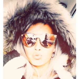 Meet your Posher, Amy